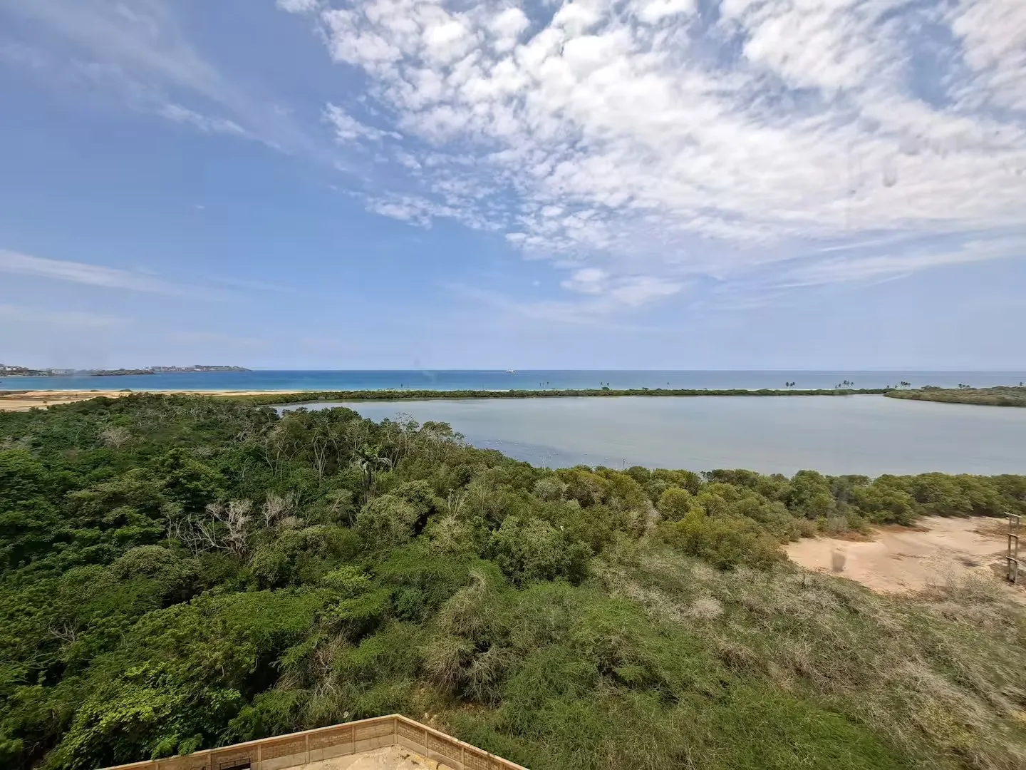 Vista laguna mar · Mirador La Caracola