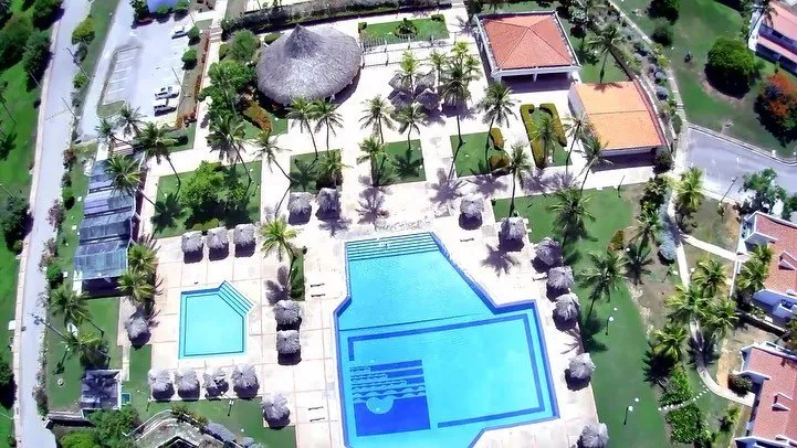 Aérea piscinas · Las Terrazas de Guacuco