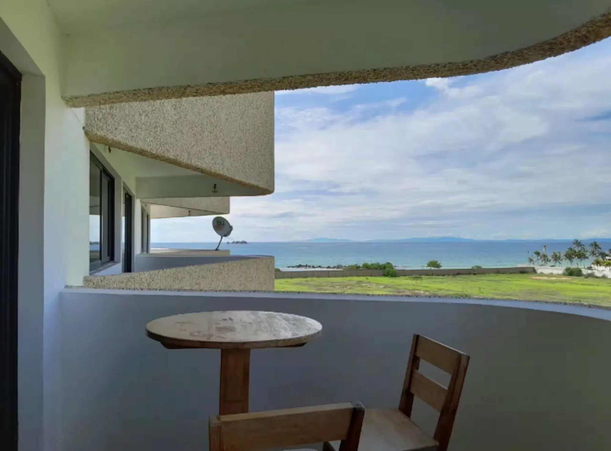Balcón mesa · Vista al Mar, Atenea Suites