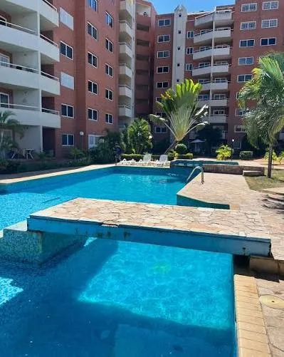 Piscina · Residencias Los Cayos
