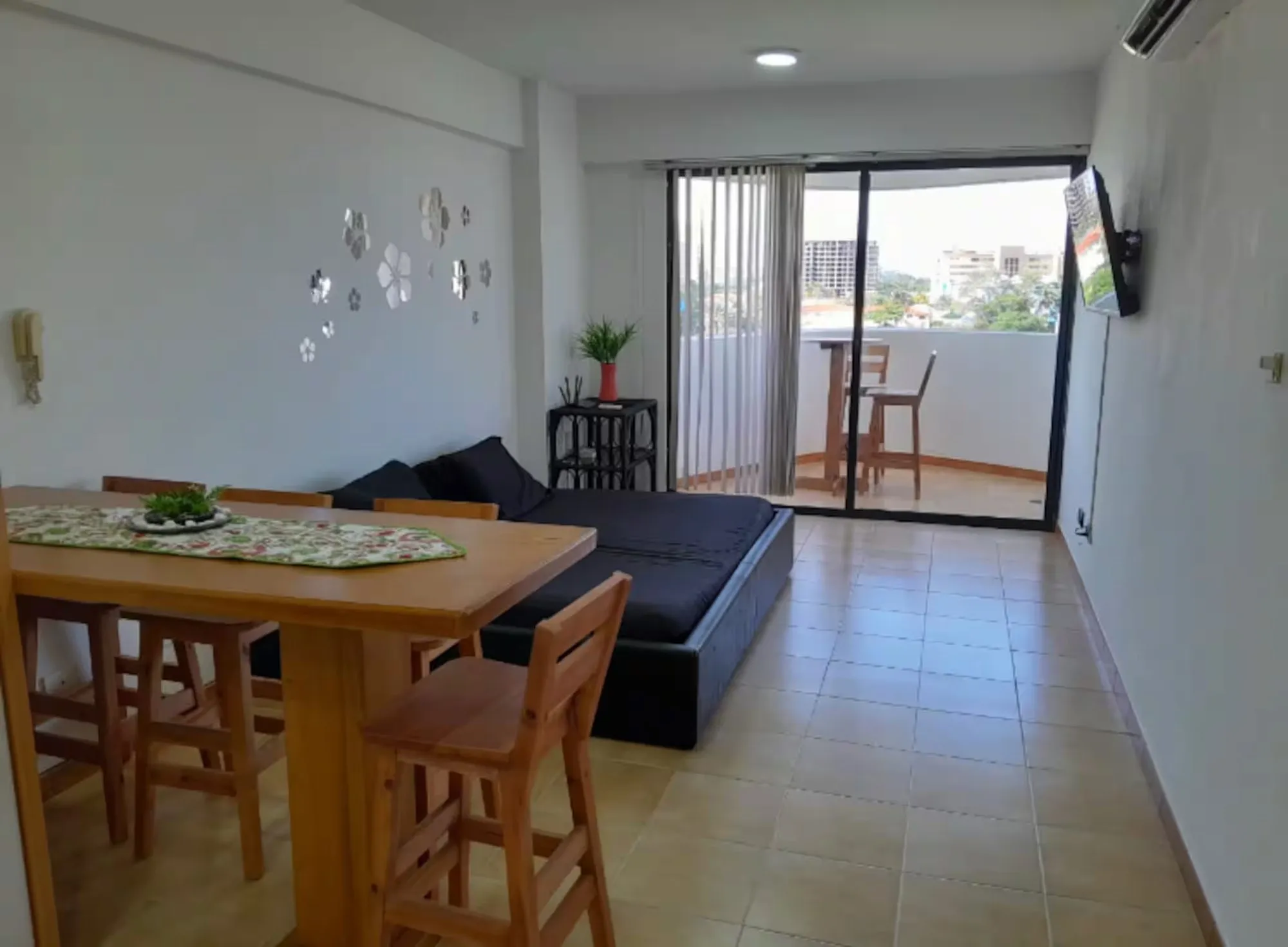 Sala comedor balcón · Vista al Mar, Atenea Suites