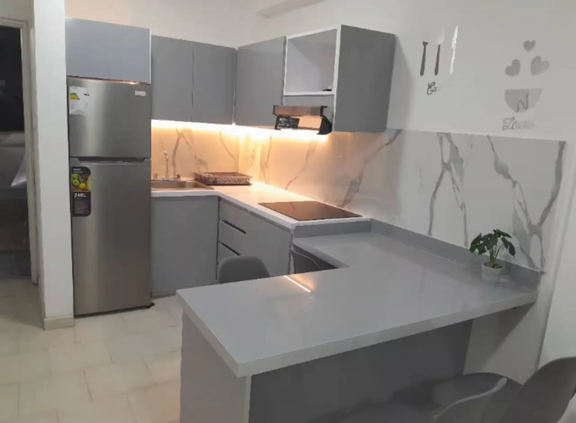 Cocina · Terraza Privada, Atenea Suites