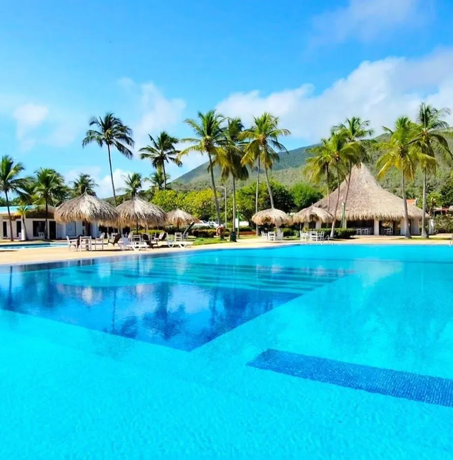 Piscina cocoteros · Las Terrazas de Guacuco