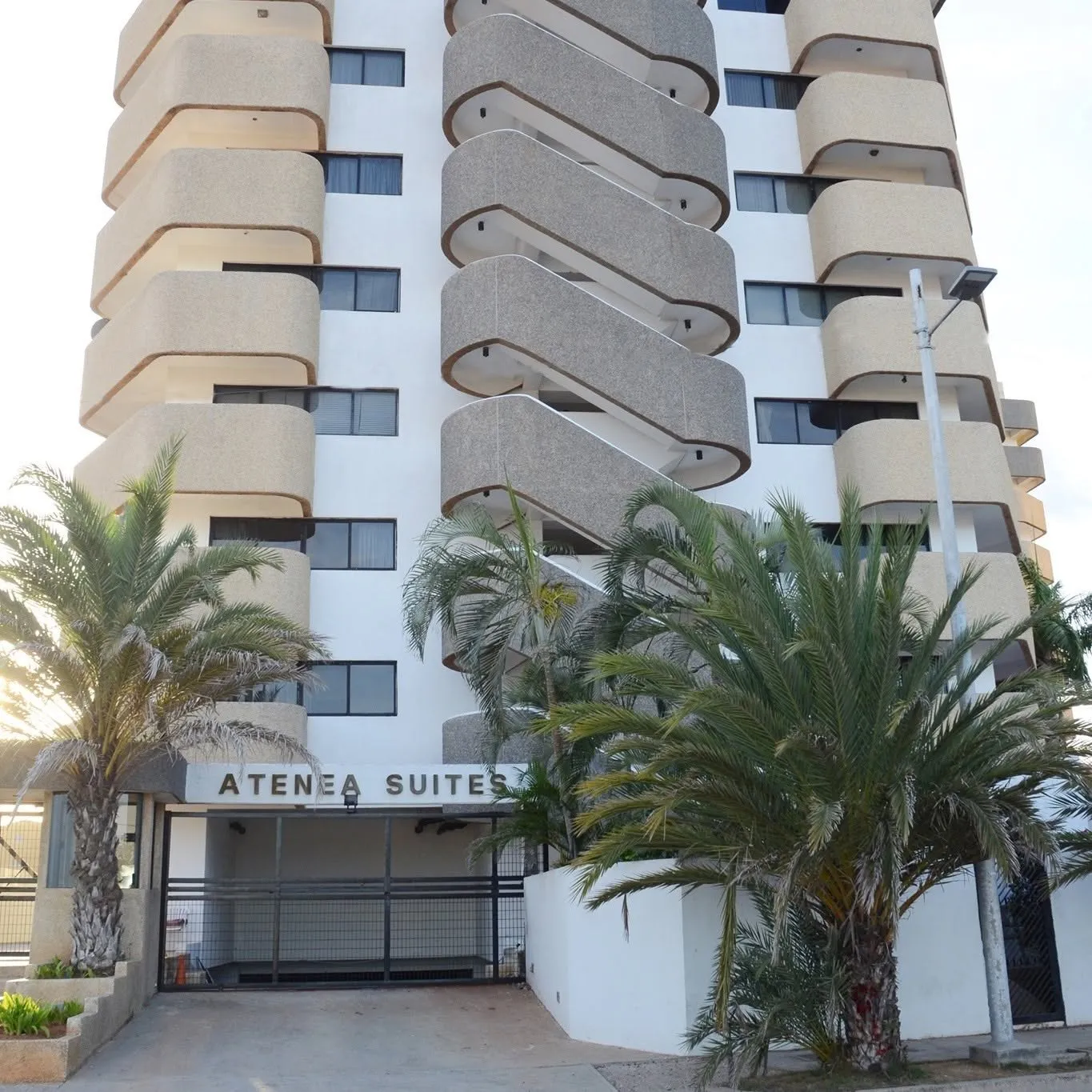 Fachada Atenea Suites · Atenea Suites