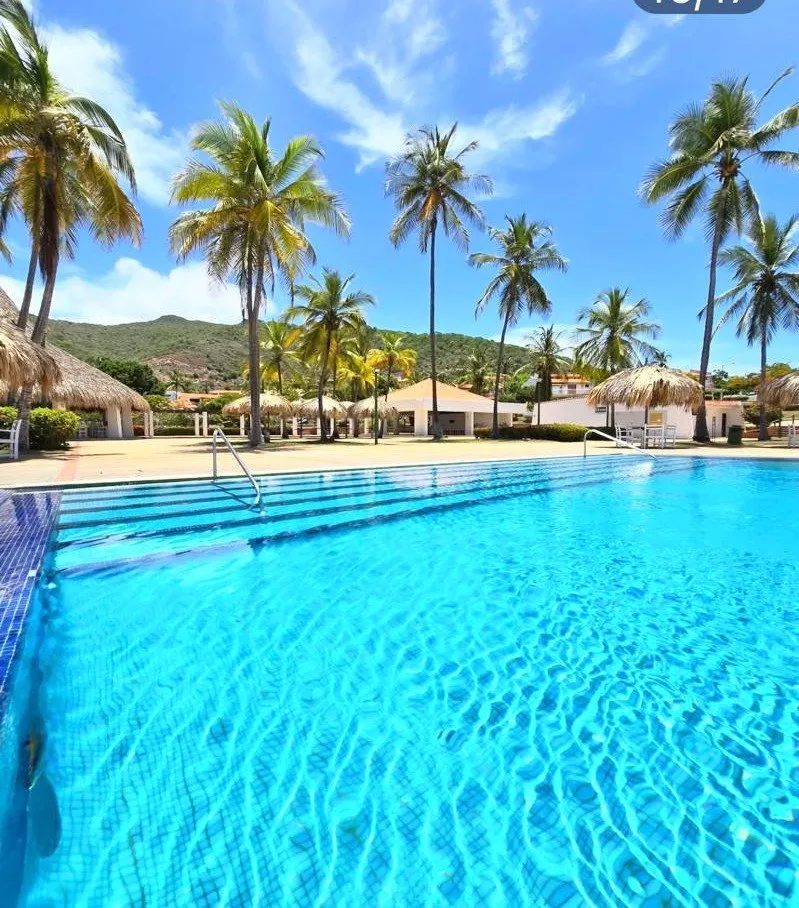 Piscina agua cristalina · Las Terrazas de Guacuco